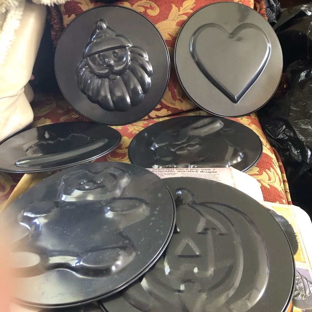 Spring form pan inserts